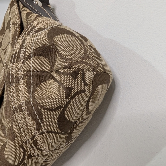 SOLD**Coach Vintage Y2K Signature logo Canvas mini Shoulder Bag - Brown and Tan - Picture 6 of 11